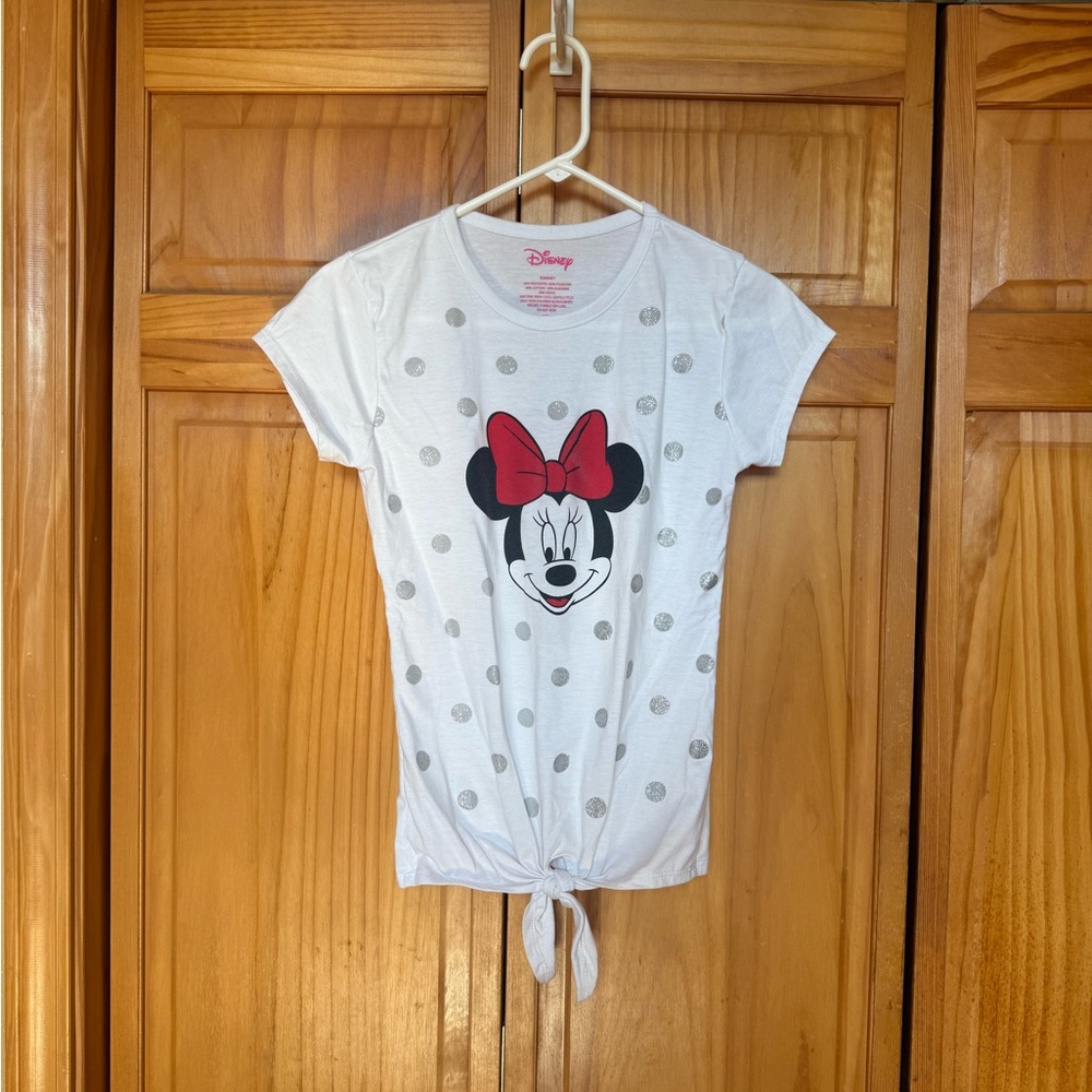 Disney Cream and Red Graphic Tee Youth XL